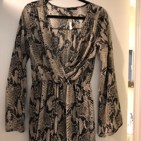 Clothes - Picture 2 of 3